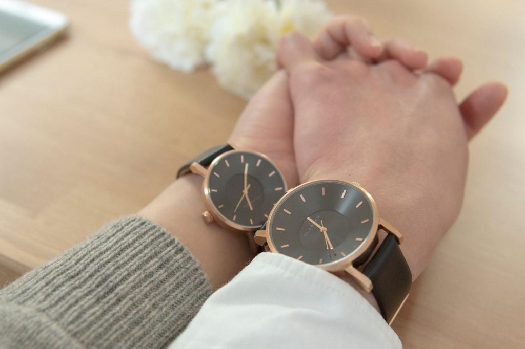 ペアウォッチや刻印で特別感を演出するのもおすすめ