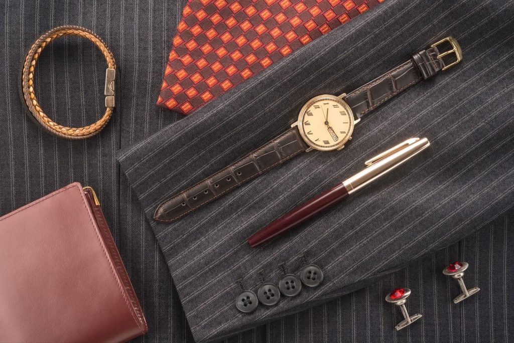 婚約指輪のお返しに最適な腕時計以外のアイテム